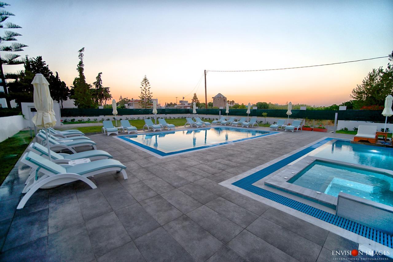 Frosini Hotel Lambi  Exteriér fotografie
